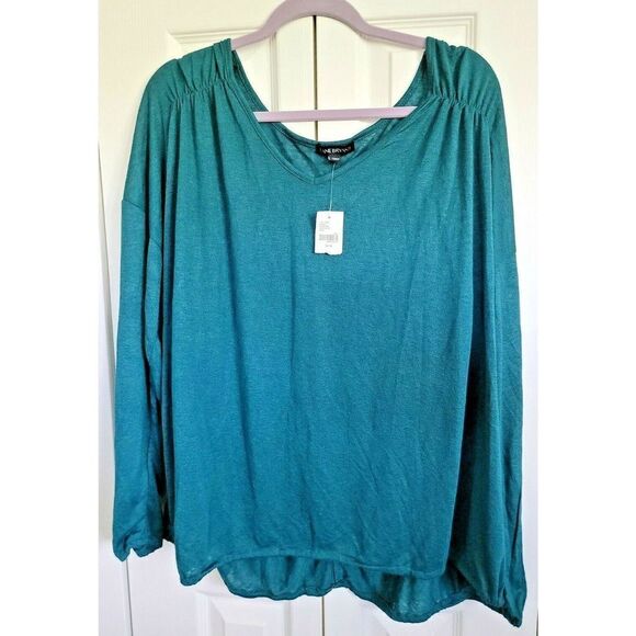 Lane
Bryant‎ 26 28 Sweater Emerald Green Rouched Shoulder 3X Lightweight NWT NEW - Picture 1 of 7